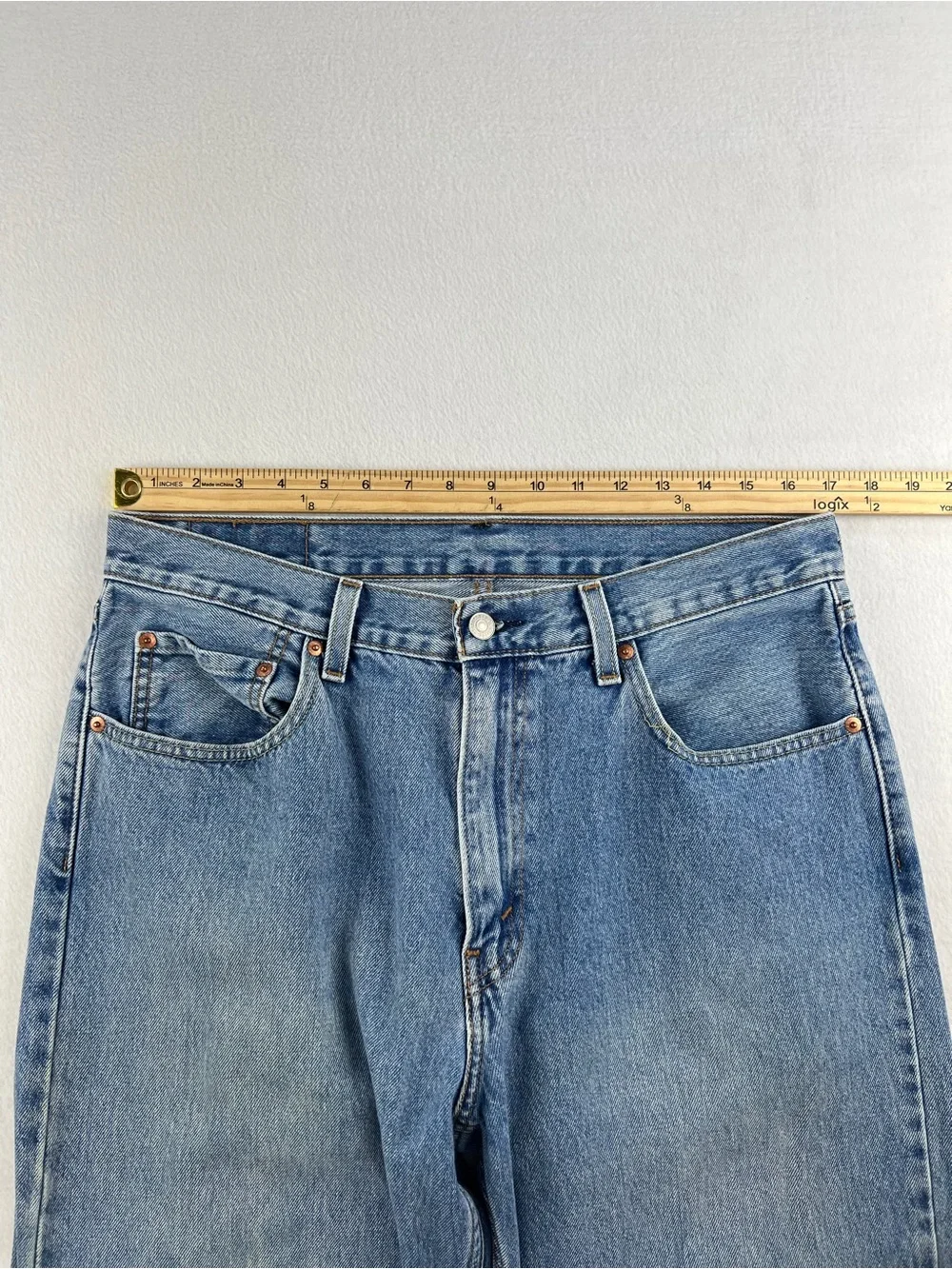 Levis 550 Straight Leg Medium Wash Denim Jeans Mens Sz 34x38 Classic Retro Worn
